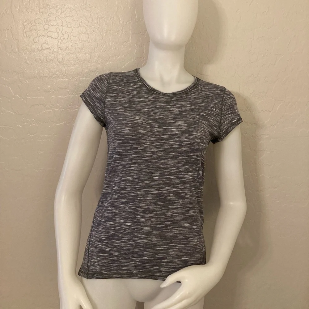Lululemon Another Mile Short Sleeve Shirt Size 4